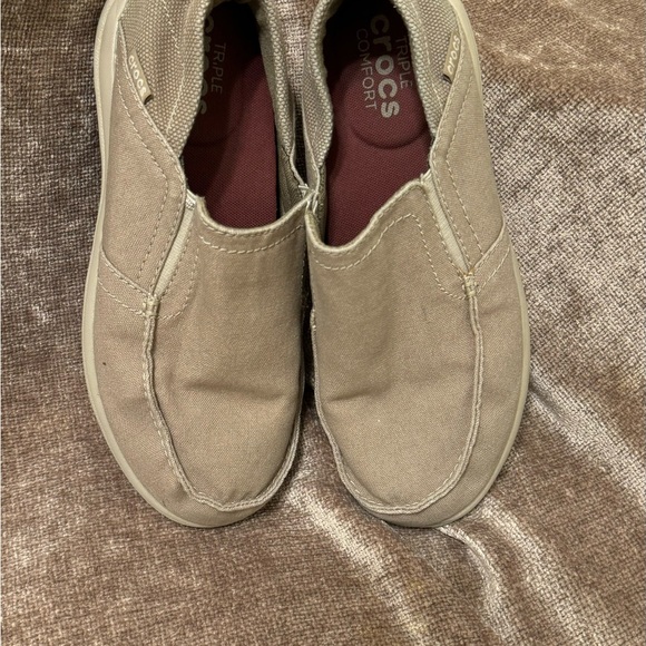 Triple Comfort khaki colored slip on Croc with, or without, back heel support. - Picture 7 of 7
